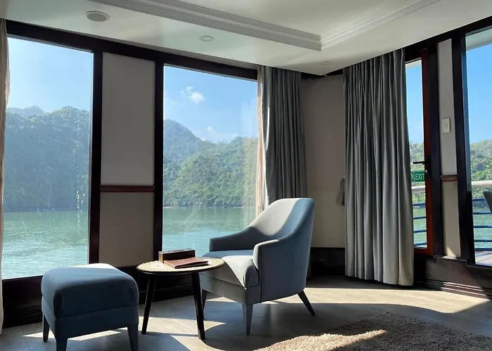 Verdure Lotus Classic Cruise On Lan Ha Bay 4*