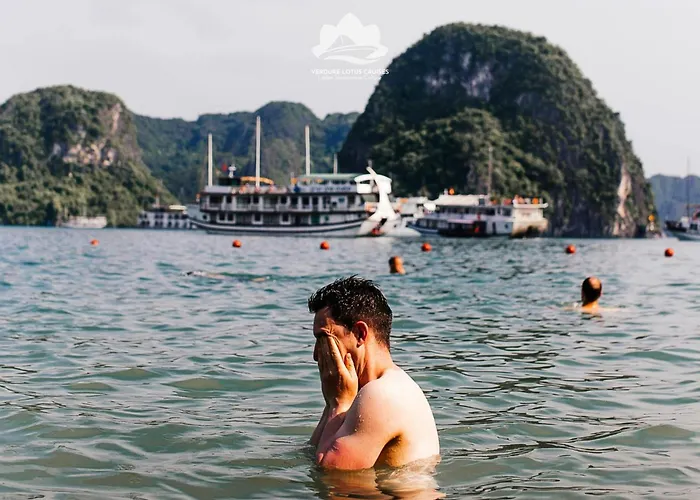 Verdure Lotus Classic Cruise On Lan Ha Bay 4* Hạ Long