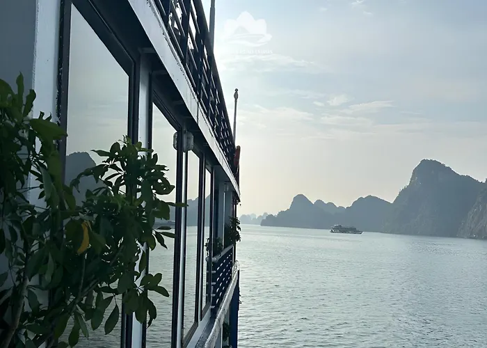 Verdure Lotus Classic Cruise On Lan Ha Bay