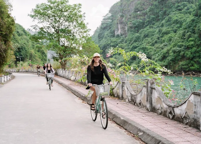 Verdure Lotus Classic Cruise On Lan Ha Bay 4* Hạ Long